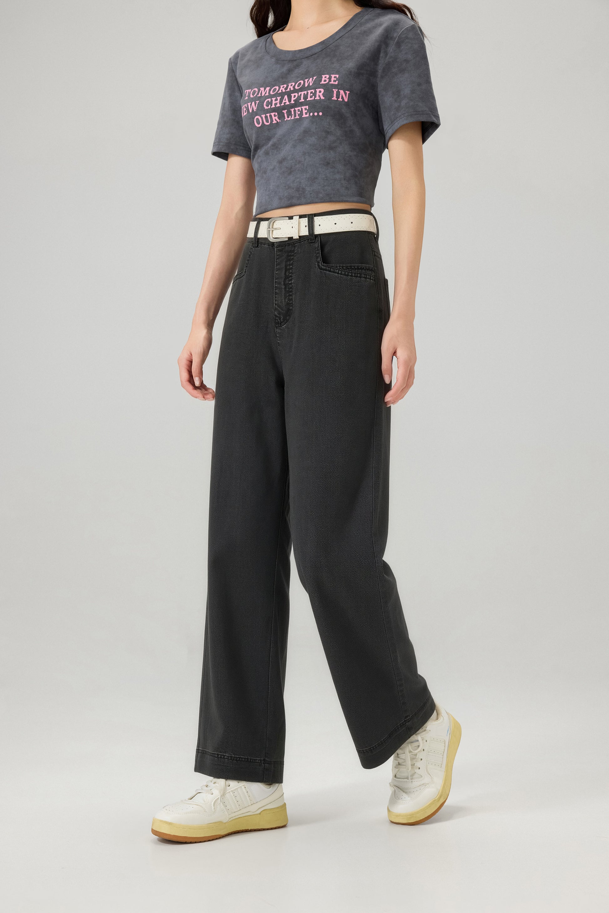 Women's Straight-Leg Jeans - 16N5079 - Black main front image 1
